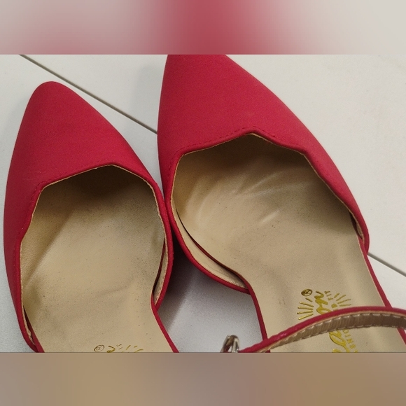 Beacon Crimson Pointed-Toe Cutout Ankle-Strap Heels - Picture 13 of 14
